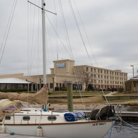 Bridgepointe Hotel & Marina New Bern Bagian luar foto