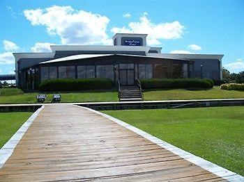 Bridgepointe Hotel & Marina New Bern Bagian luar foto