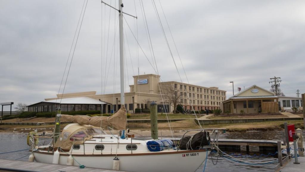 Bridgepointe Hotel & Marina New Bern Bagian luar foto